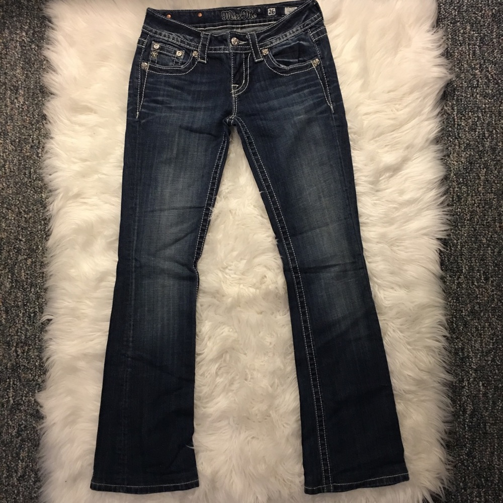 Miss Me fleur de lis bootcut size 26 jeans